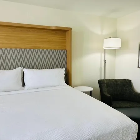 Holiday Inn Miami International Airport By Ihg Miami Springs Exterior photo